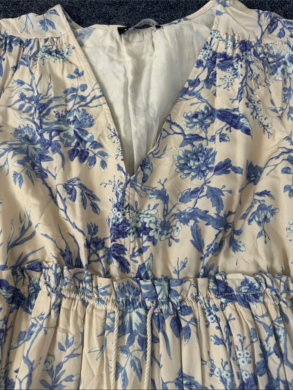 Cream Maxi Dress with Blue Floral Print - Unbranded - Picture 4 of 6